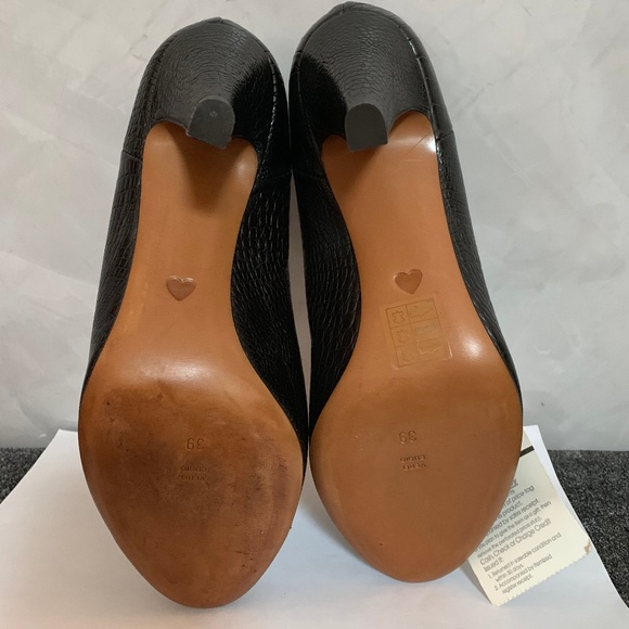 New Moschino Leather Classic Heeled Shoes - Picture 9 of 11